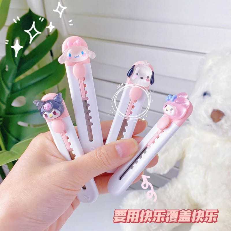 

V2_Cutter Mini / Pisau Kecil Mini Tajam Sanrio / Silet Mini Motif / Cutter Traveller Size Sanrio S1165