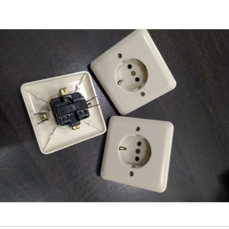 stop kontak ib broco 5511U/ stop kontak tanam/stop kontak Inbow broco