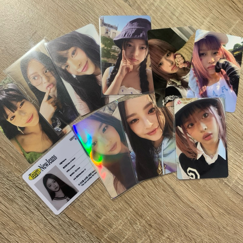 hanni bucket poni tinkerbelle specs anime id card minji scrunchie mirror tuspi weverse attention 1st