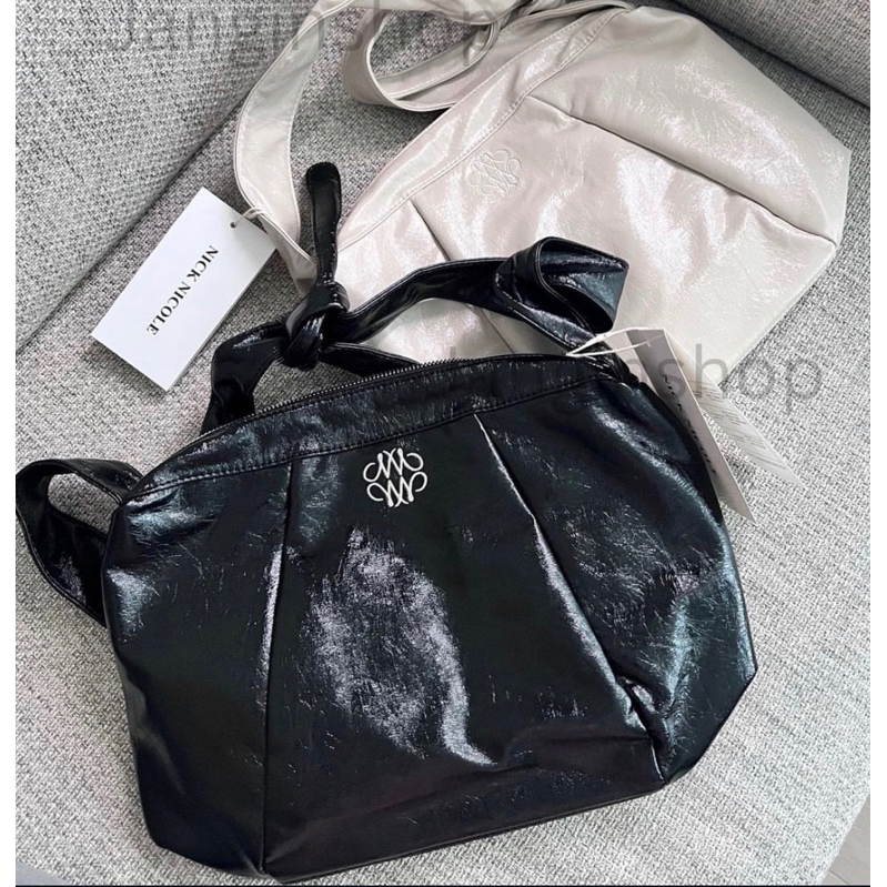 NICK NICOLE SQUARE SHOULDER BAG