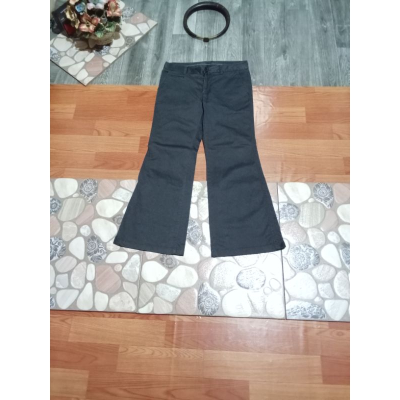 Celana Keper Chino by UNIQLO Fashion Size 30 Second Monza