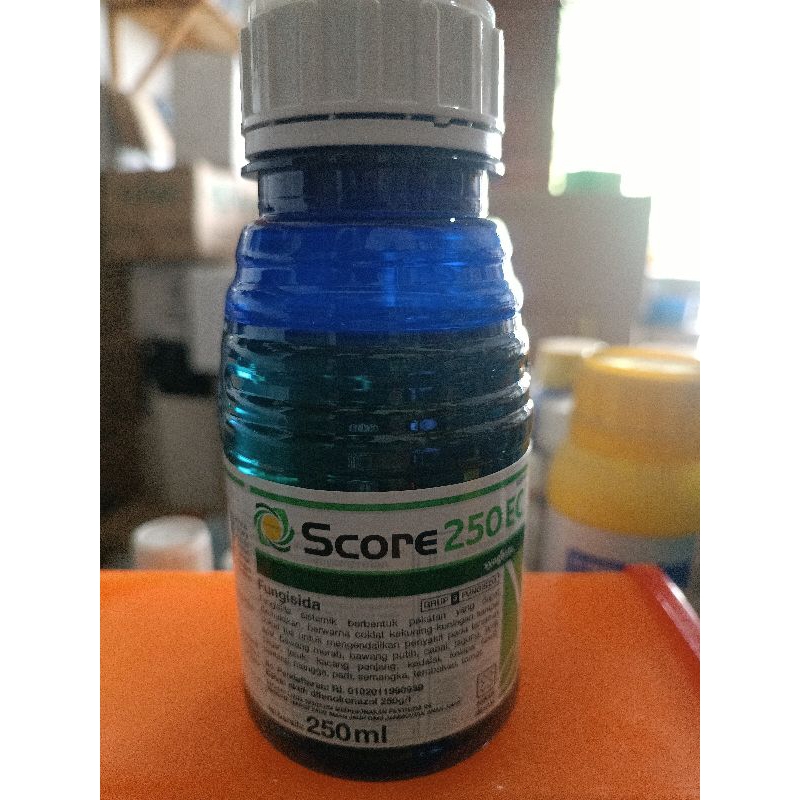 FUNGISIDA SCORE 250EC