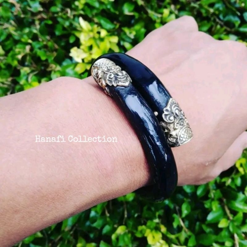 Akar Bahar Tali Aros Hitam Desain Logam Kuningan Antik
