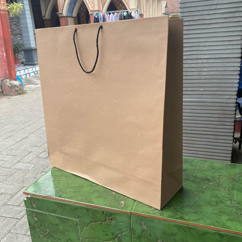 

(Paket isi 12pcs)Paperbag Polos Coklat Ukuran 40x15x45|Tas Kado|Tas Souvenir