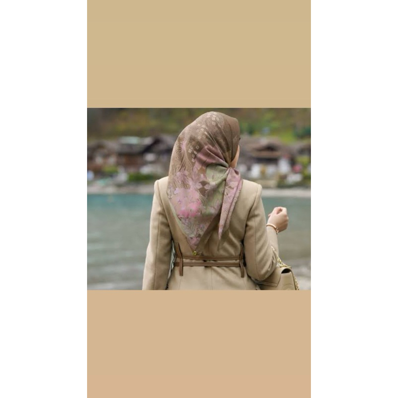 SALE Buttonscarves istwald as is item