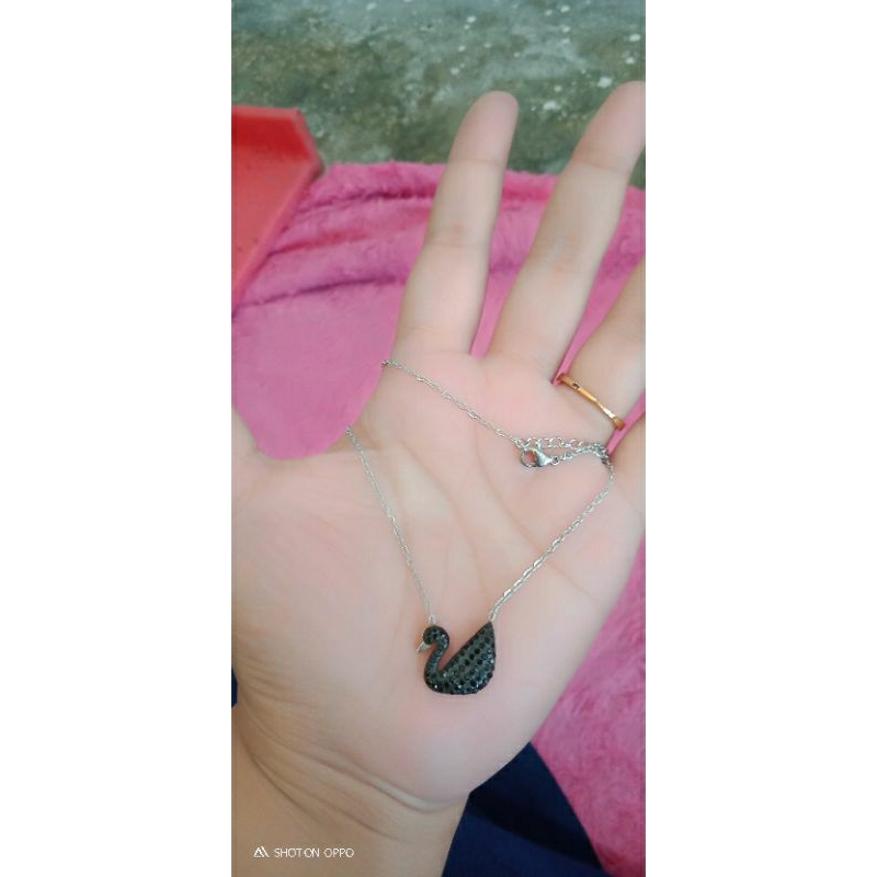 kalung liontin mata biru titanium