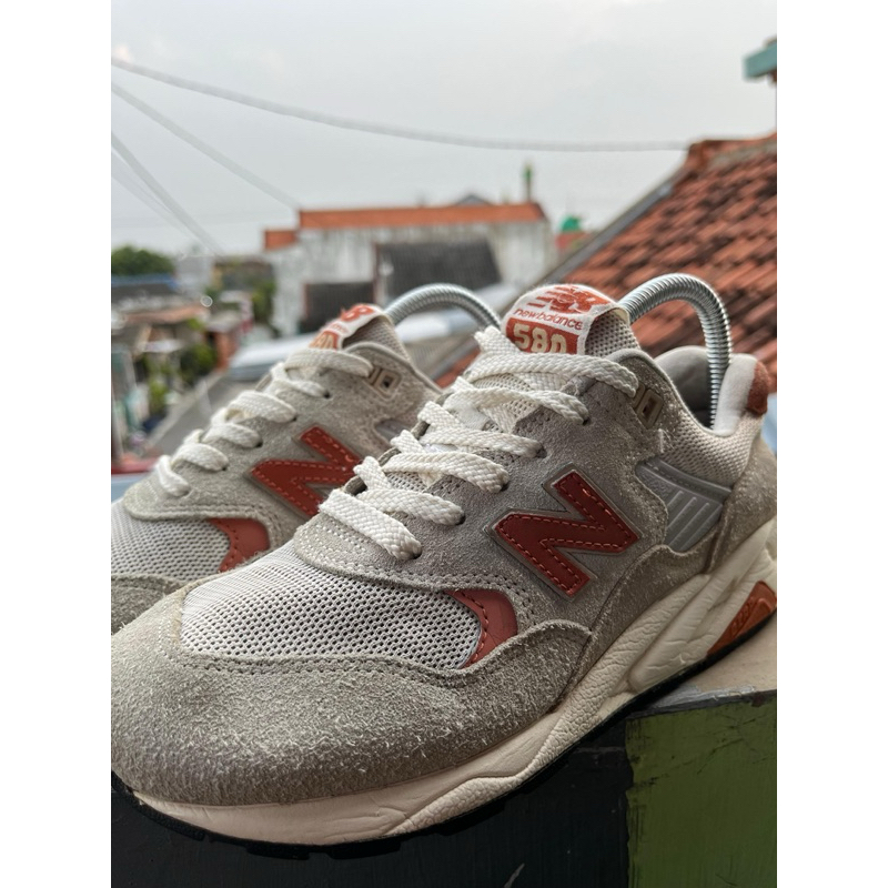 Sepatu second NB  580