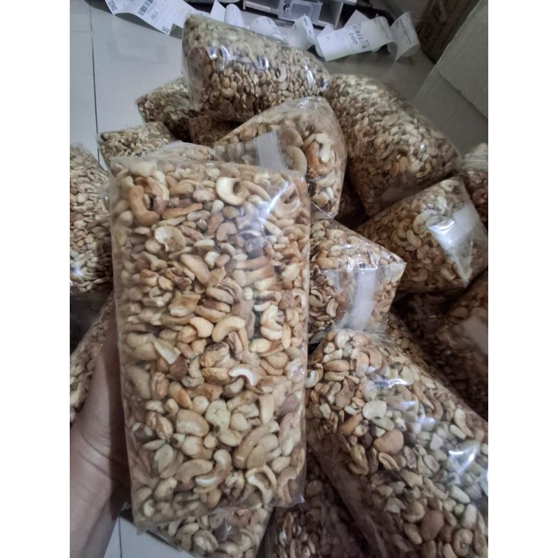 

kacangmede patahan TERMURAH 1 kg mentah