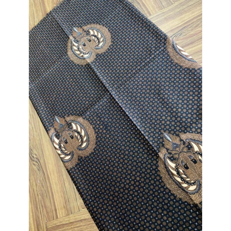 jarik batik truntum Garuda dagel solo
