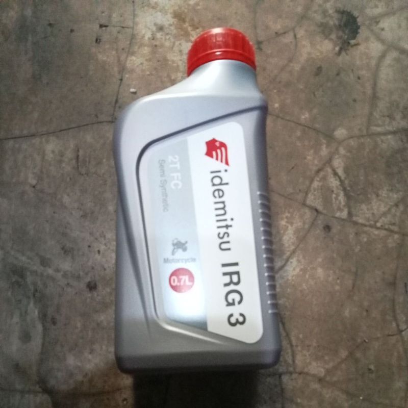 OLI SAMPING 2T IDEMITSU 2T ISI 700ML ( SEMI SYNTHETIC) ASLI jual per dus isi 24pc