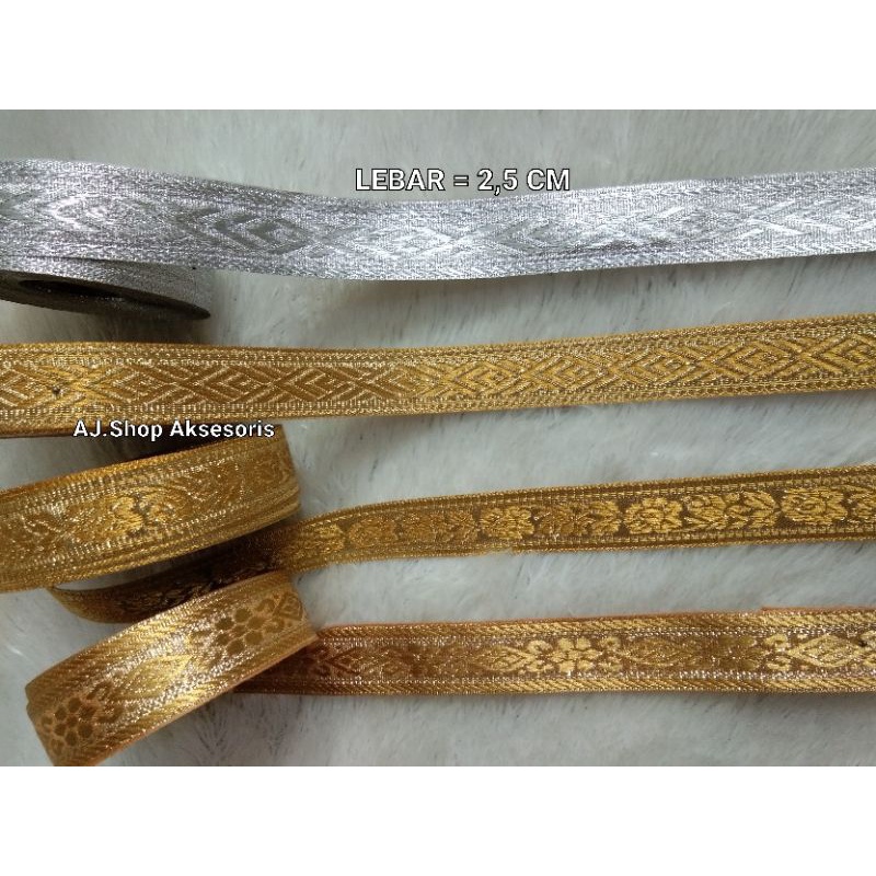 

PITA RENDA GAMIS EMAS PERAK PITA RENDA BORDIR GOLD SILVER LEBAR 2 CM 25 CM3 CM 12 INCH
