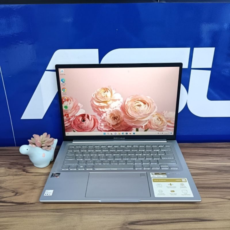 LAPTOP ASUS VIVOBOOK M1403Q AMD RYZEN 5 5600H RAM16GB SSD512GB LAYAR 14INCH FHD IPS/LAPTOP BEKAS MUR