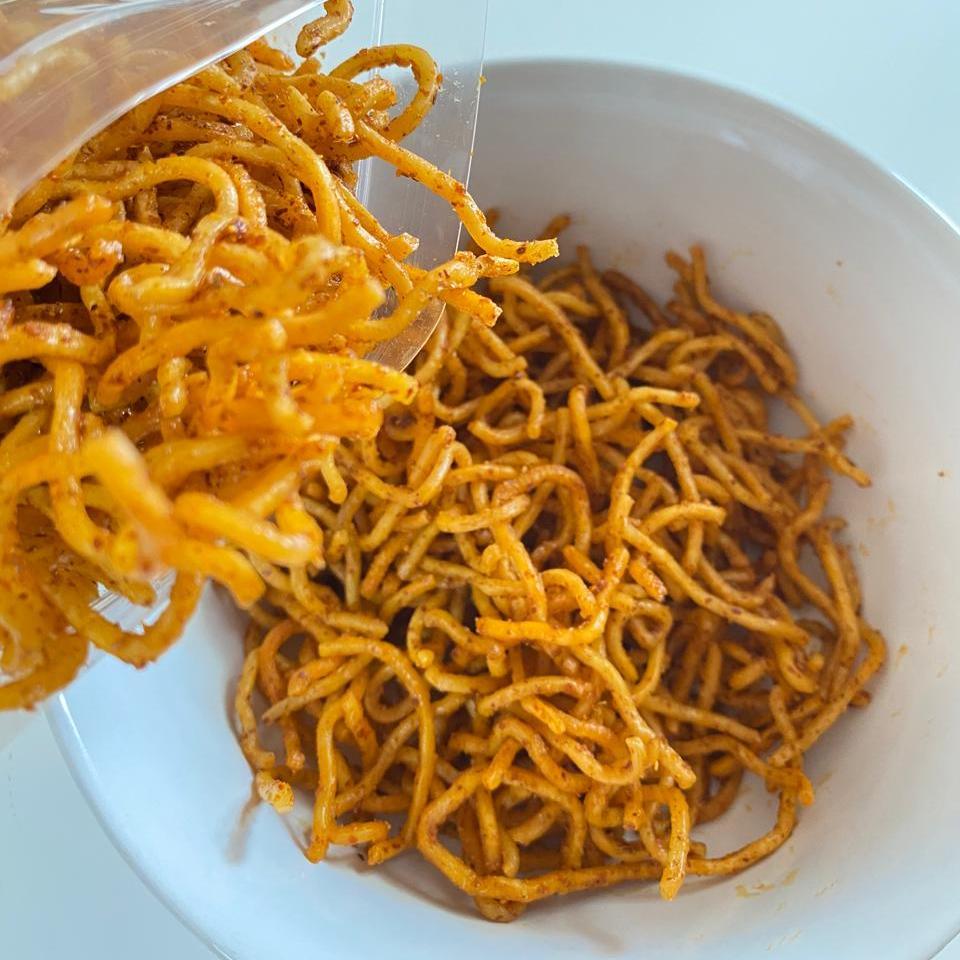 

Jajanan Snack Mie Goreng Pedas Gurih Renyah