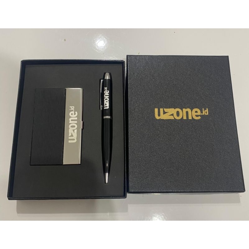 

Hampers GIFT SET 2in1 | Pen dan Kartu Nama | Exclusive Gift
