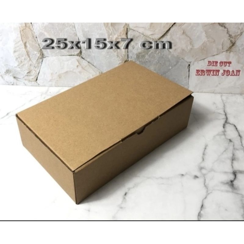 

Kardus Box ukuran 25x15x7 cm DIECUT