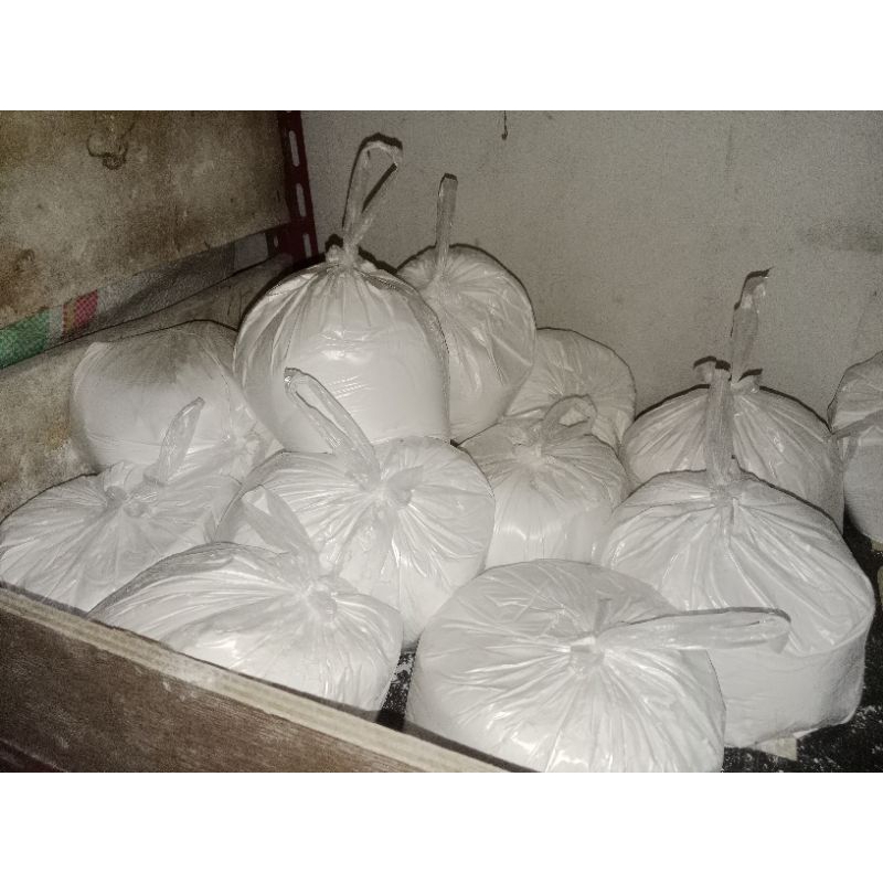 

Tepung Terigu Merk Lencana Merah Kemasan 1kg