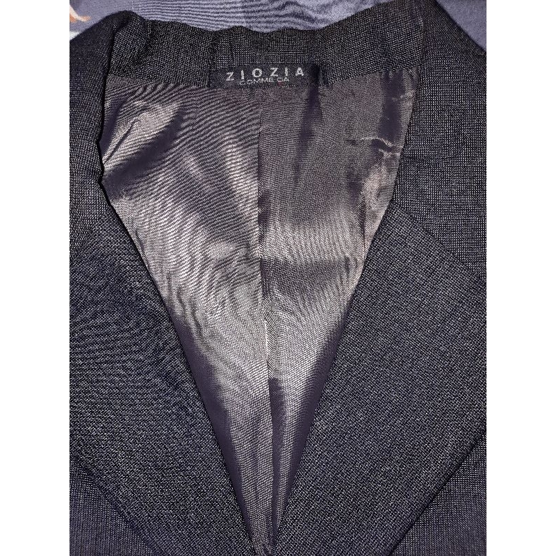 Jas branded Ziozia warna abu tua kancing embos