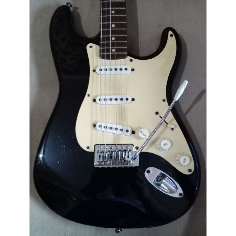 gitar merk squier bullet stratocaster asli original Made in china
