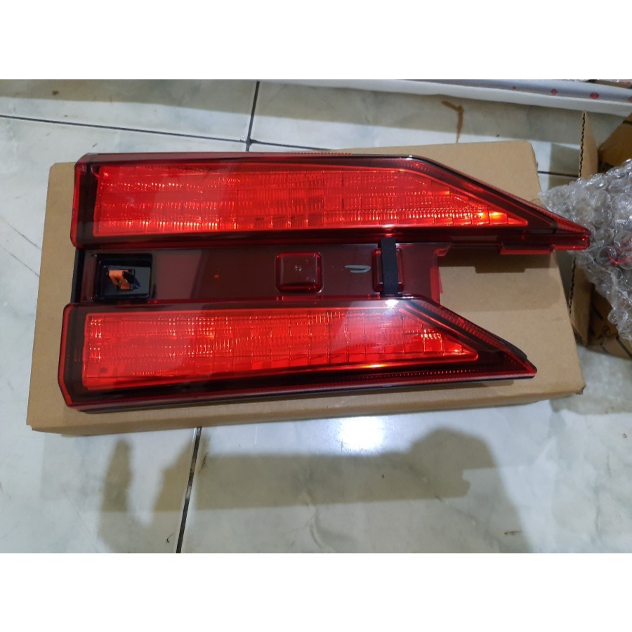 reflektor lampu bagasi avanza xenia 2019 2020 2021 ori