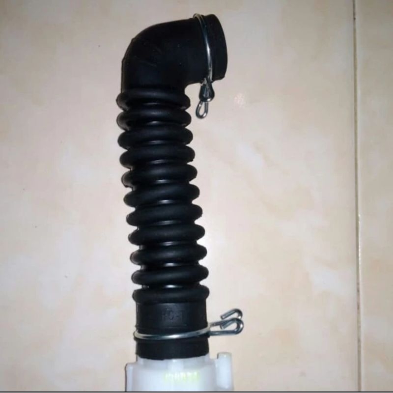 Selang dalam mesin cuci LG bentuk L