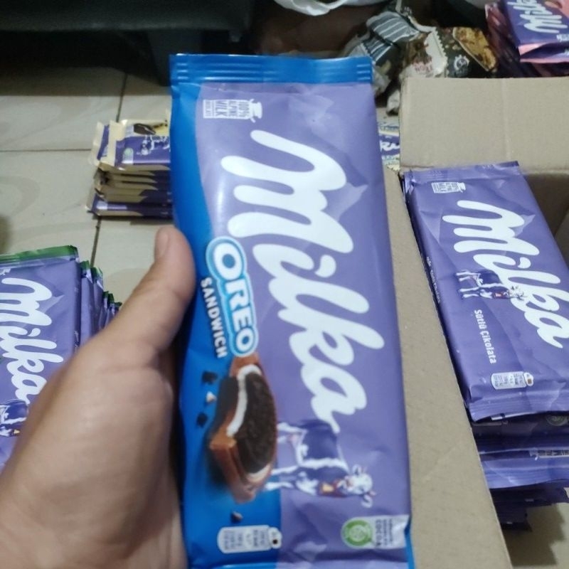 

Milka Oreo sandwich