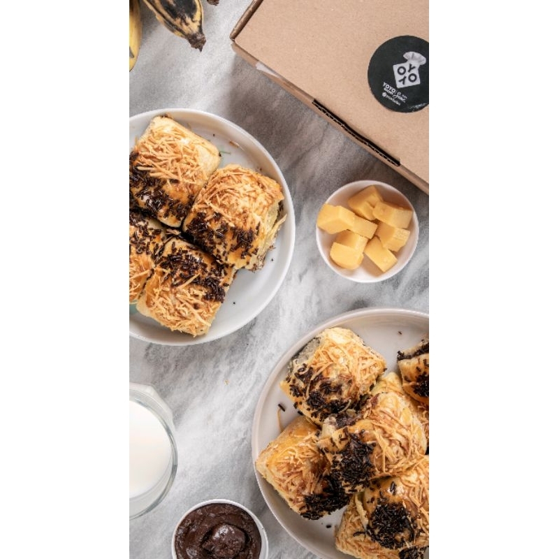 

RB BOLEN PISANG 1 BOX ISI 10 PCS