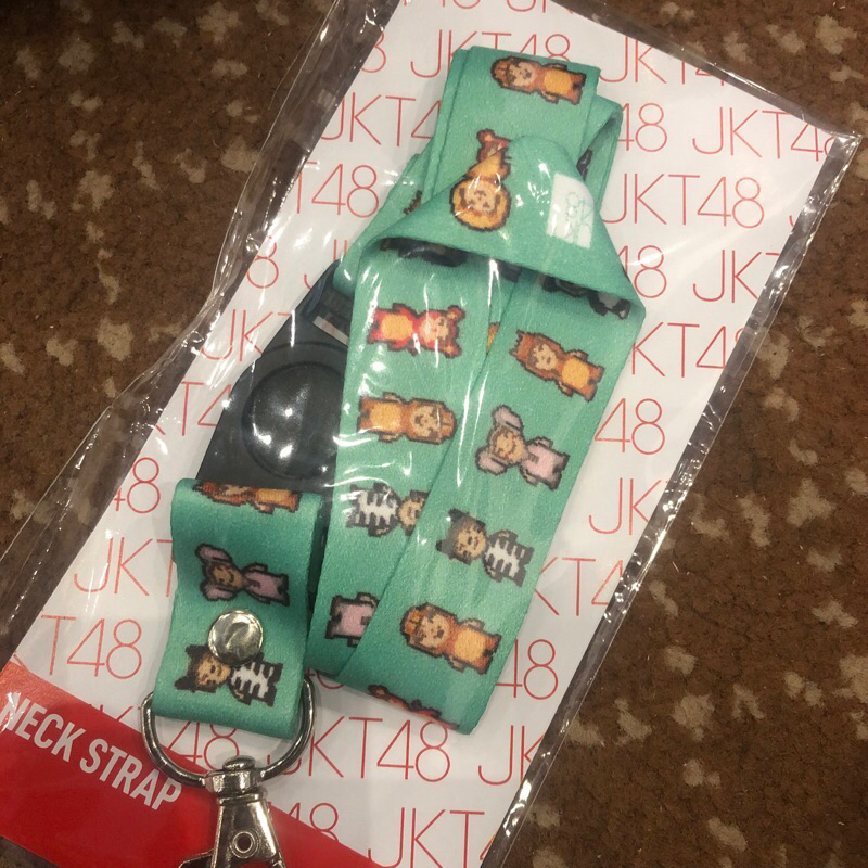 

Lanyard Kebun Binatang Saat Hujan JKT48