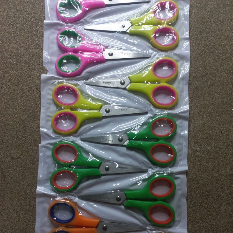 

gunting kecil ukuran 4" per pcs