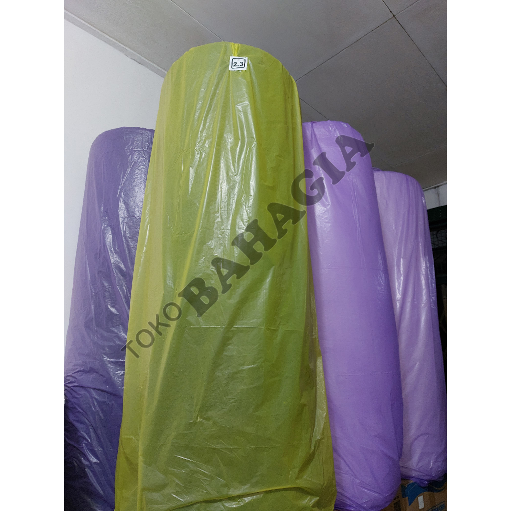 

Bubble Wrap Hitam/Bening 3 Kg Tanpa Core Uk 125 cm x 50 m