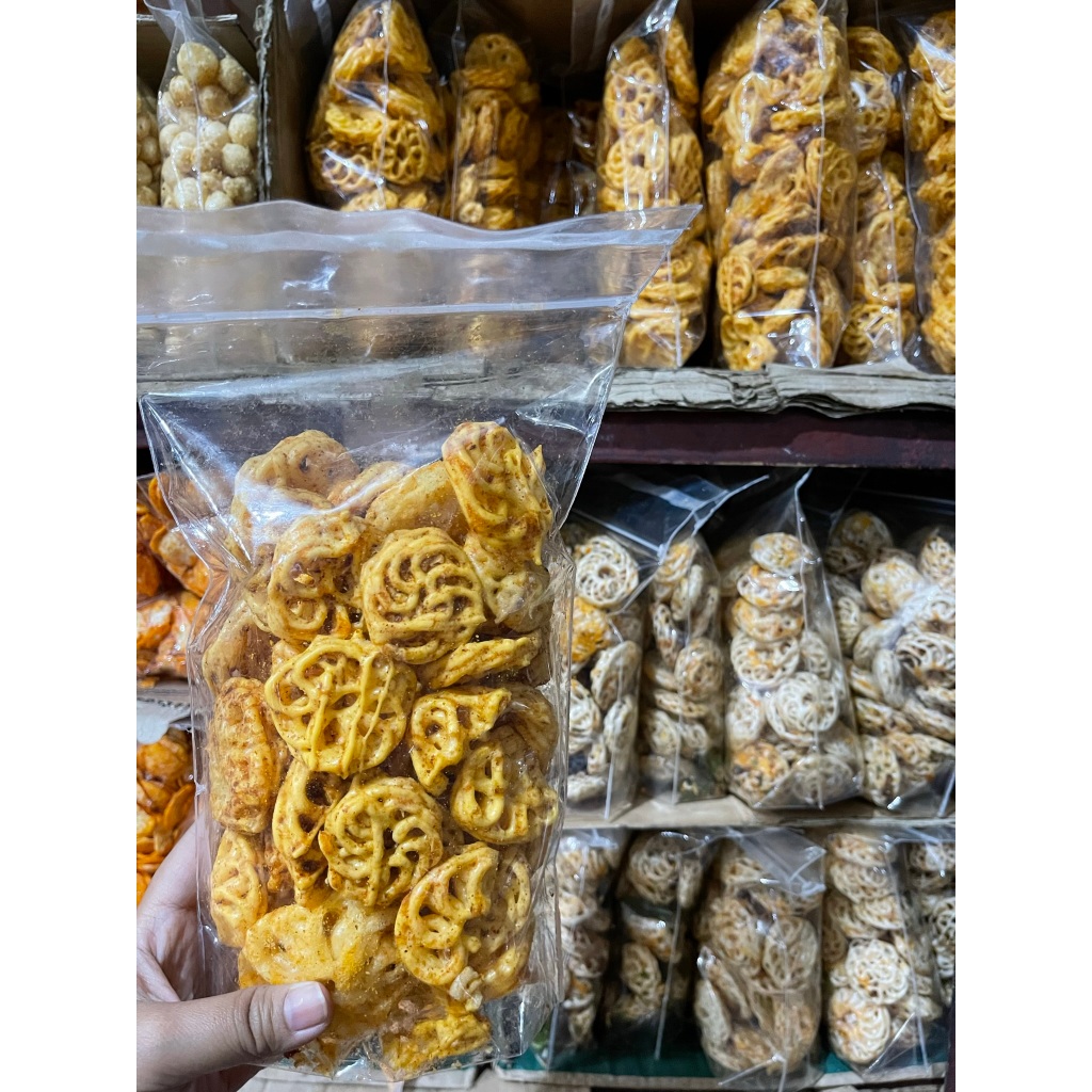 

Krupuk Seblak Rafael Asin & Pedas