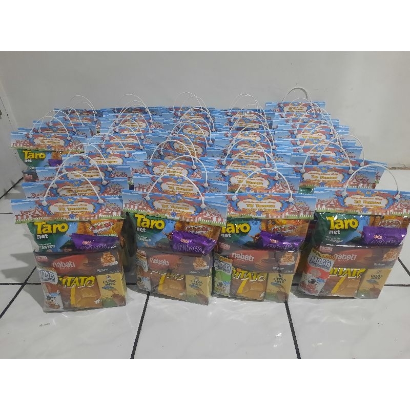 

paket snack ulang tahun/bingkisan ulang tahun