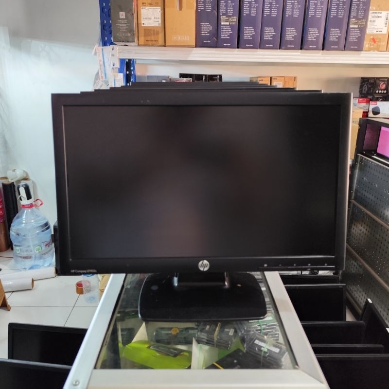 MONITOR 19 INCH LED/ LCD SECOND LIKENEW