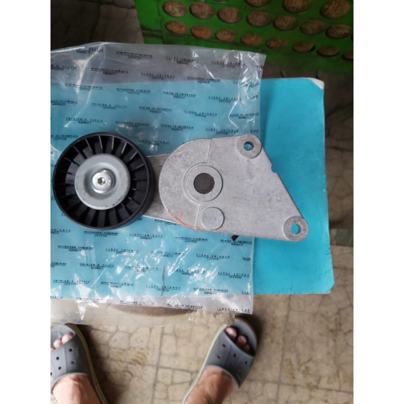 tensioner fanbelt Peugeot 306 405