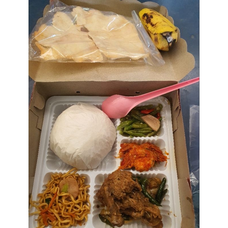 

paket nasi box 1