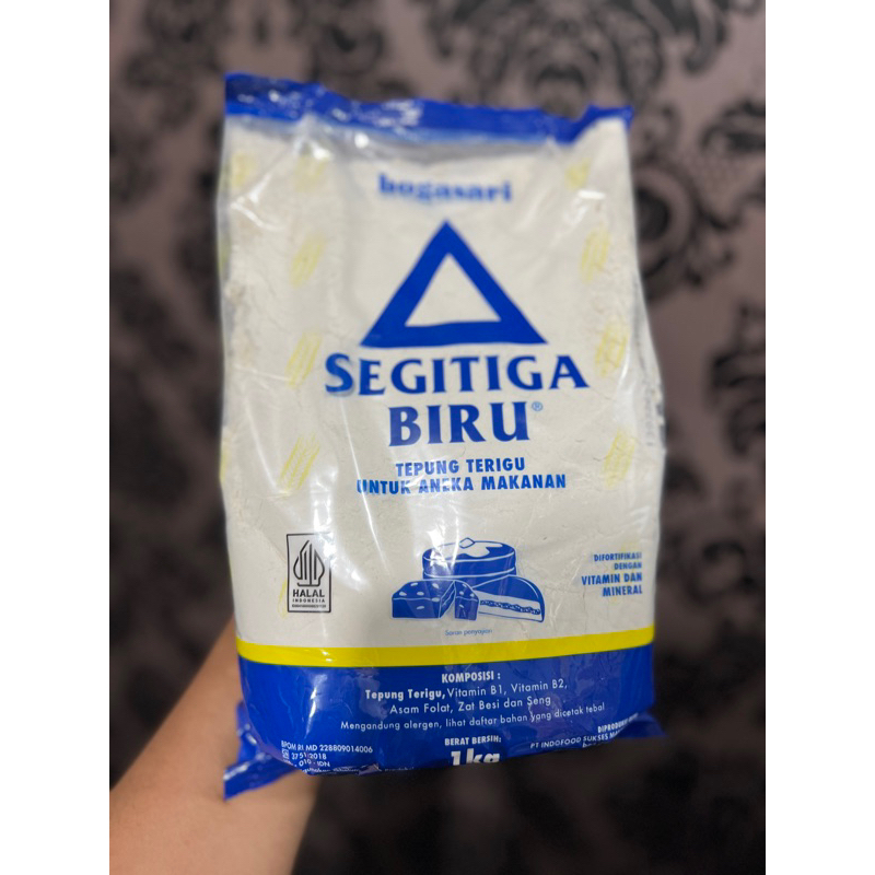 

Tepung segitiga biru 1 Kg