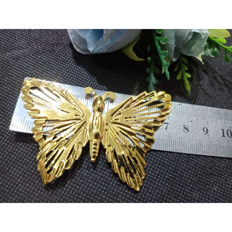 LEMPENGAN KUPU EMAS SAYAP LEBAR