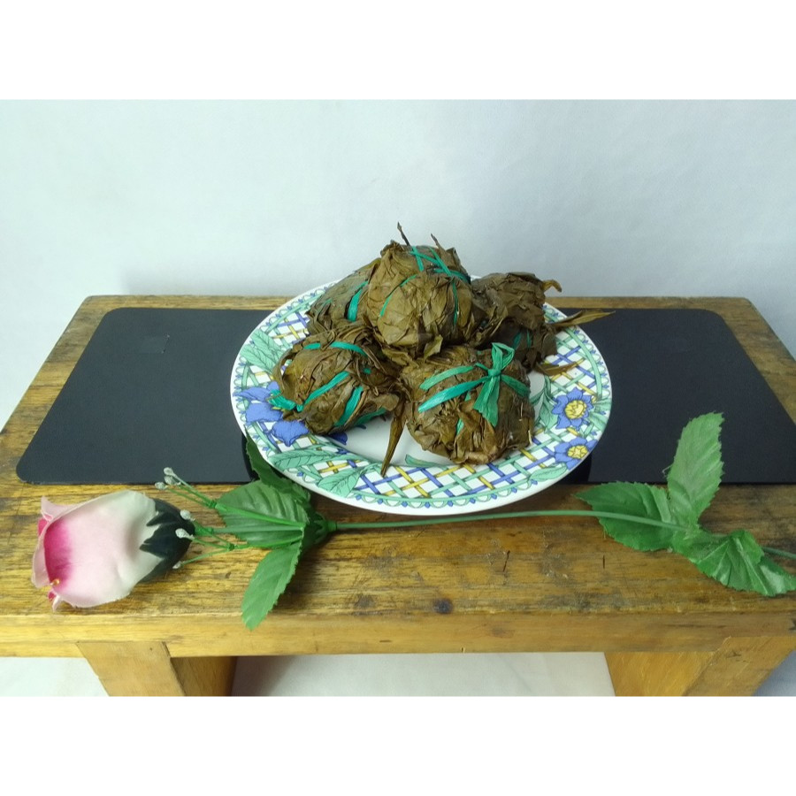 

[Halal] Mereknya Brand Bakbeuk Buntil Daun Singkong Satu Pcs