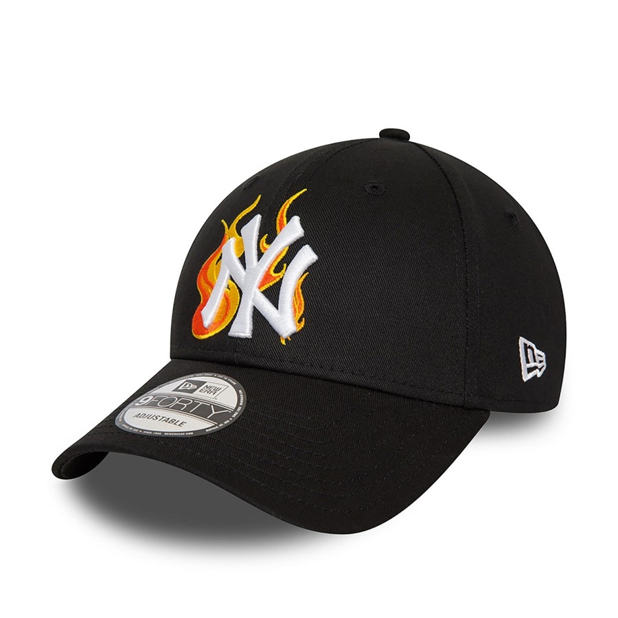 New York NY Yankees MLB Flame Black / Red 9FORTY Adjustable Cap New Era. Topi Unisex - Black