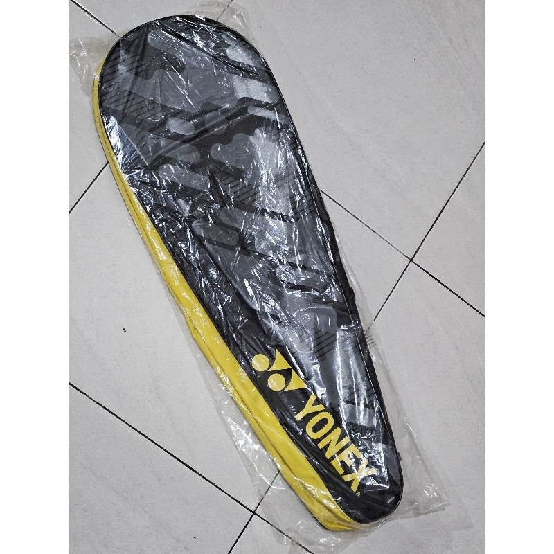 Tas Raket Badminton Yonex 1R Thermo Original. (Masih dapat kembalian 20 ribu)