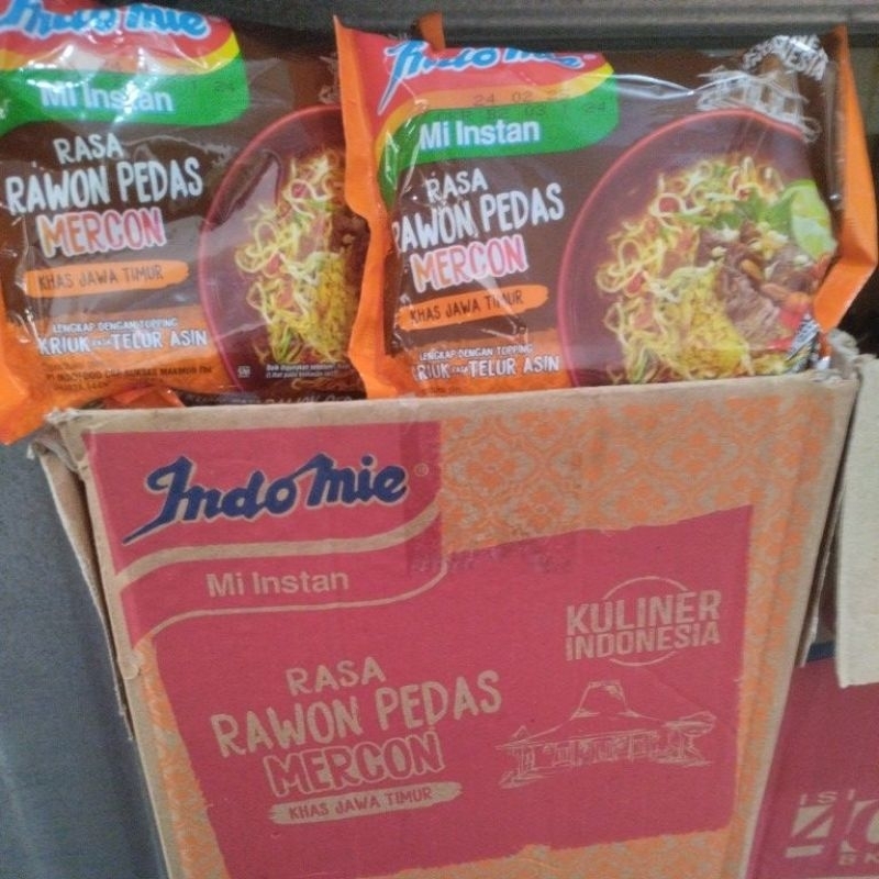 

indomie mie instan rasa rawon pedas mercon khas jawa timur kuliner indonesia lengkap dengan topping kriuk rasa telur asin 75gr 1pcs