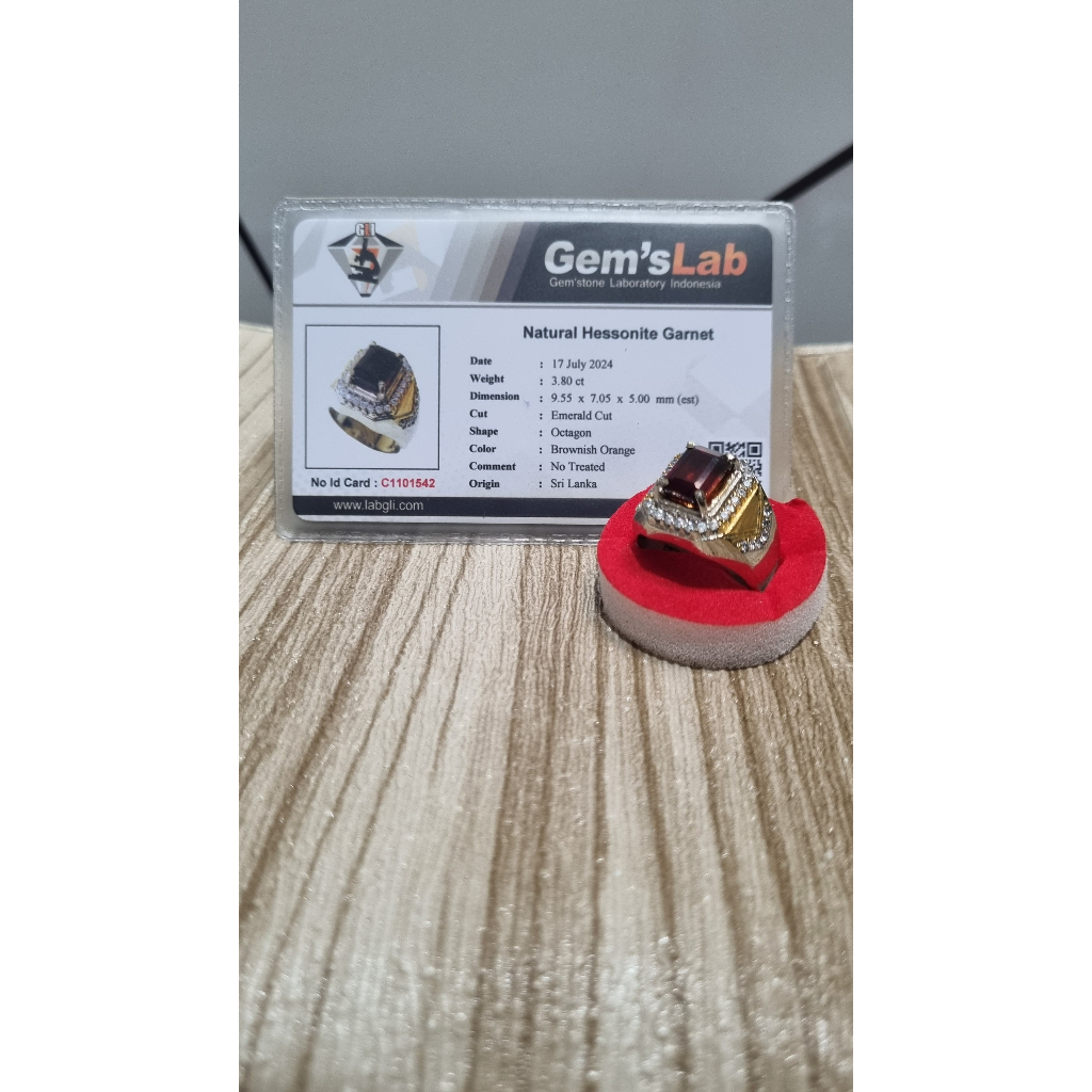 NATURAL HASSONITE GARNET PLUS MEMO