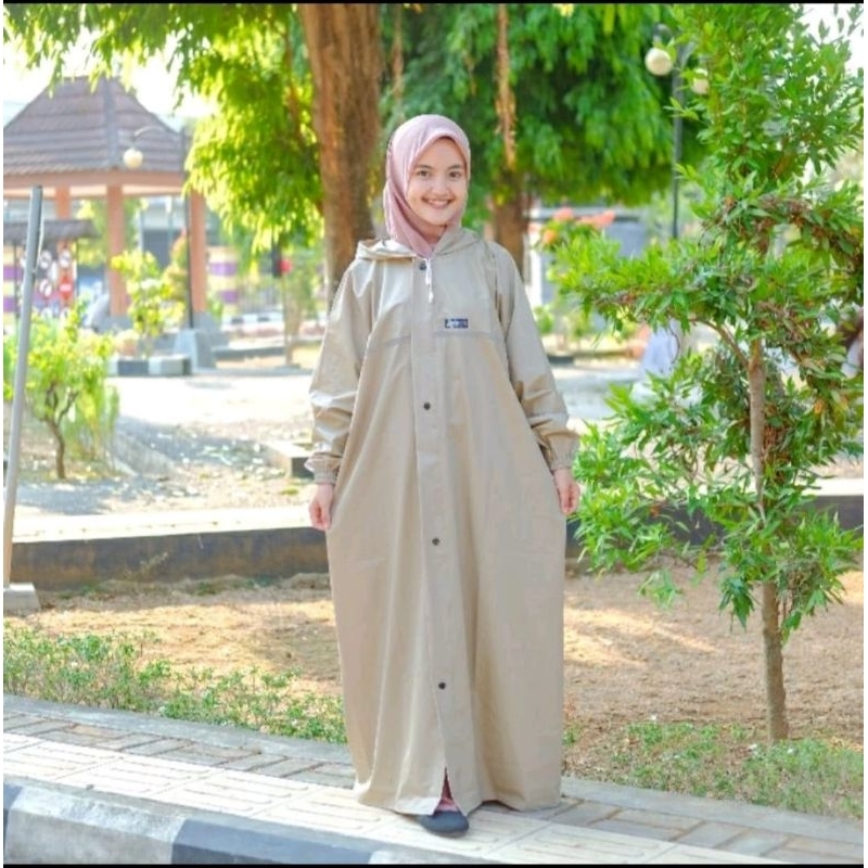 JAS HUJAN GAMIS MUSLIMAH SYARI AKENZO BAHAN TEBAL PVC KARET