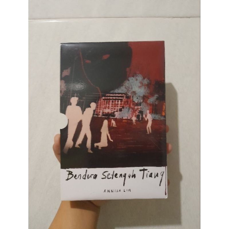 preloved novel bendera setengah tiang