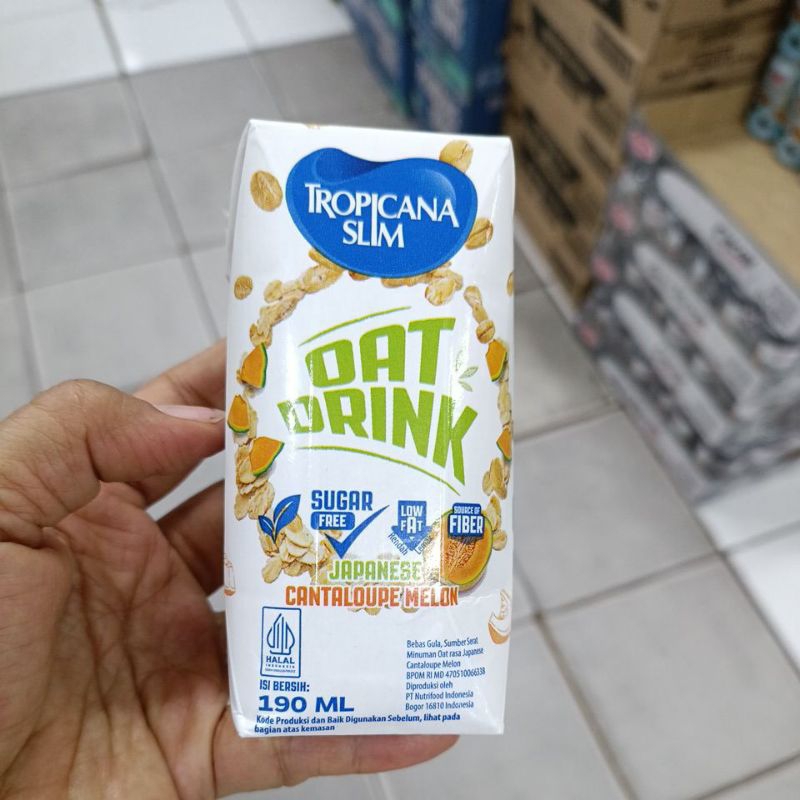 

Tropicana slim oat drink japanese cantaloupe melon 190ml