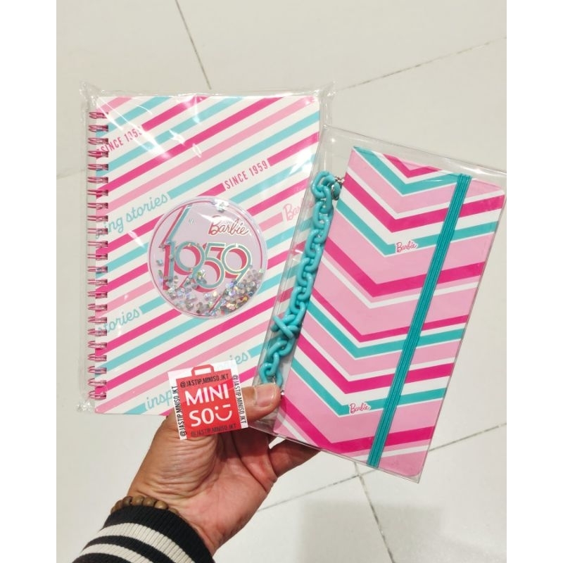 

MINISO Buku Memo Bergaris BARBIE Shining Collection (80 Sheets) Handheld Bag / Shocking Glitter A5