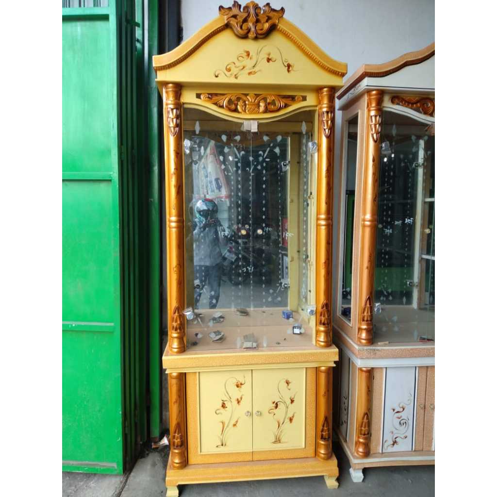 Bufet Pajangan Crystal Kristal Wush / Pajangan Tv Kaca / Lemari Tv Kristal 2 Pintu / BK4