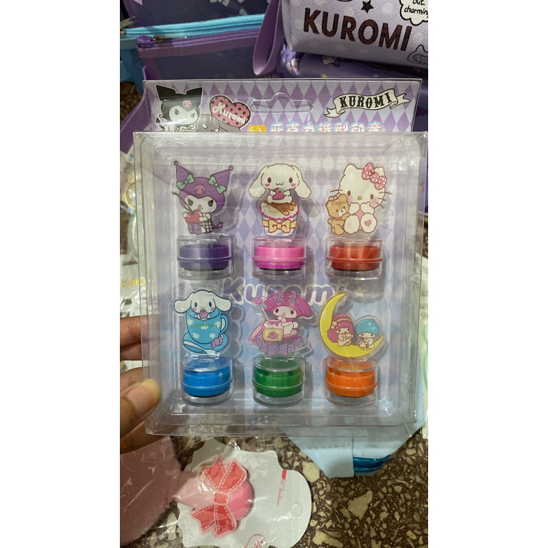 

Satu Set Stempel Sanrio
