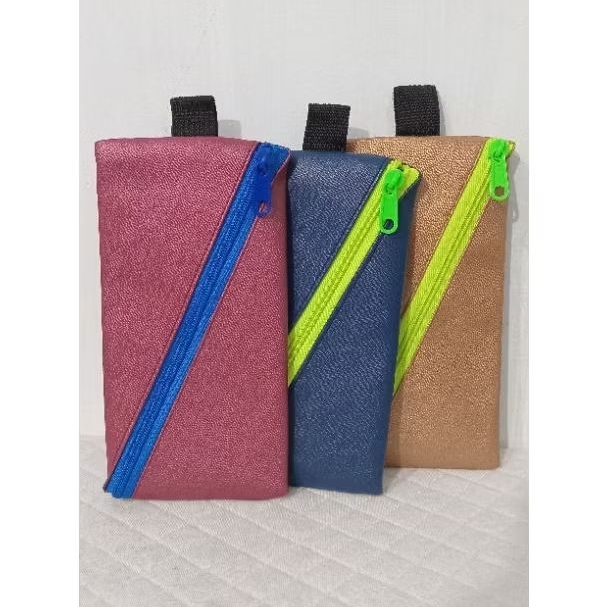 

tempat pensil/pouch/dompet/tempat kosmetic