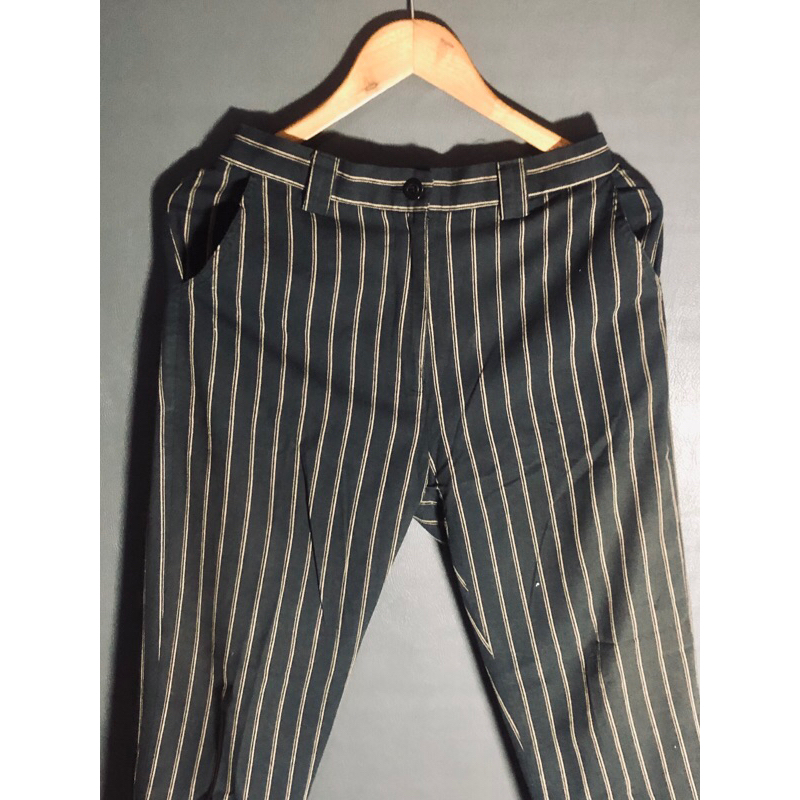 Celana Highwaist Hardware