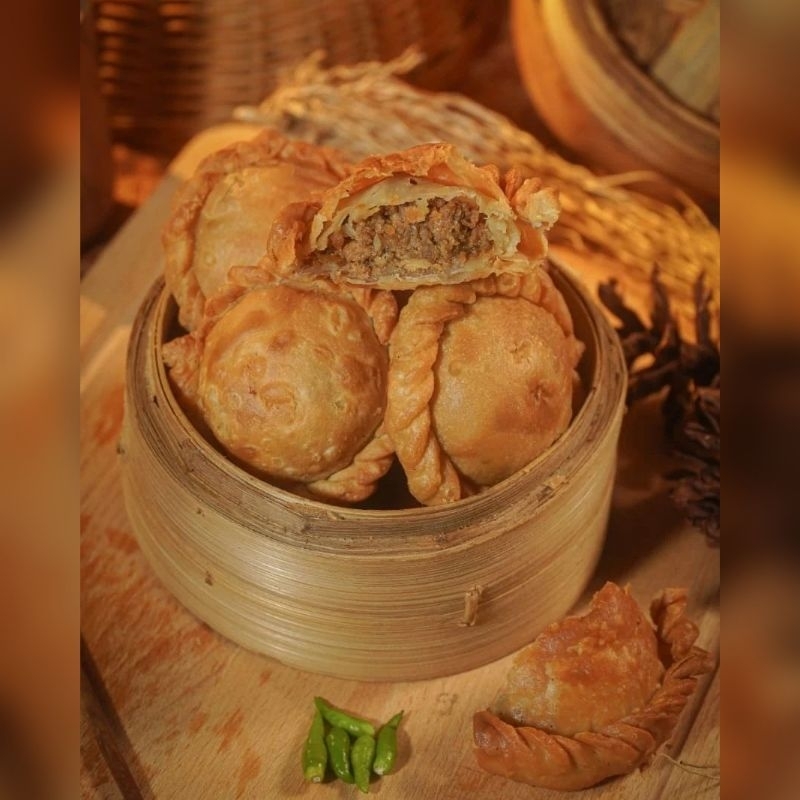 

Pastel Ayam isi 7 (plus rawit ijo).
